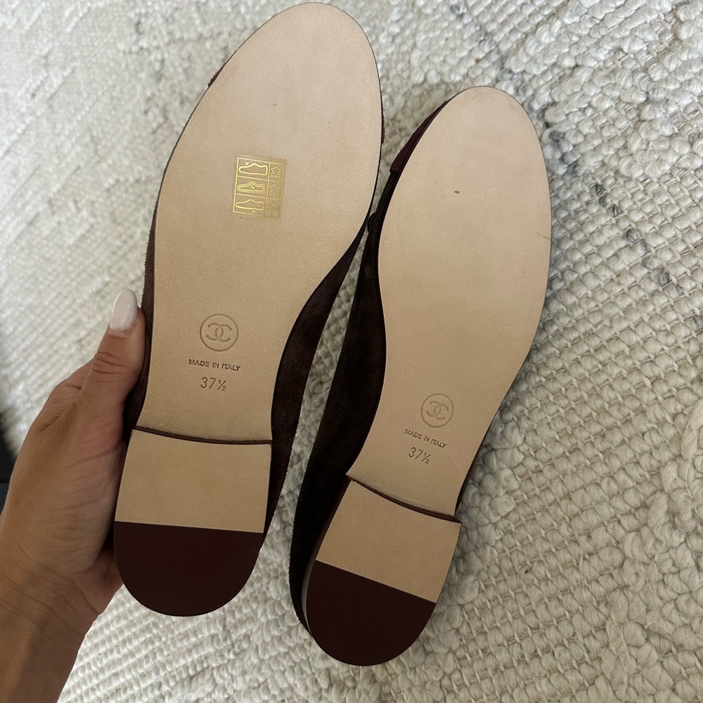 Chanel 25A suede Brown and burgundy ballerina flats - Picture 8 of 9